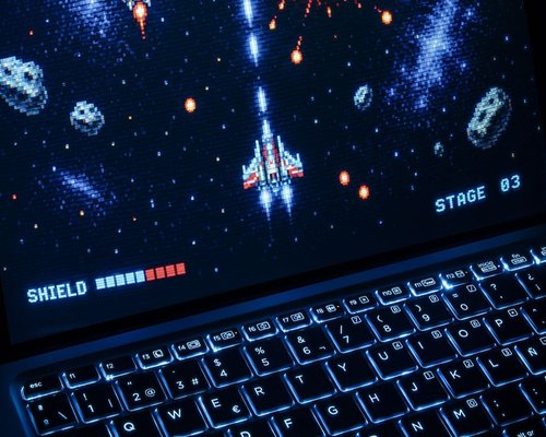 Smartphone displaying the fictional Southern Comet Run game for BEGINNERS